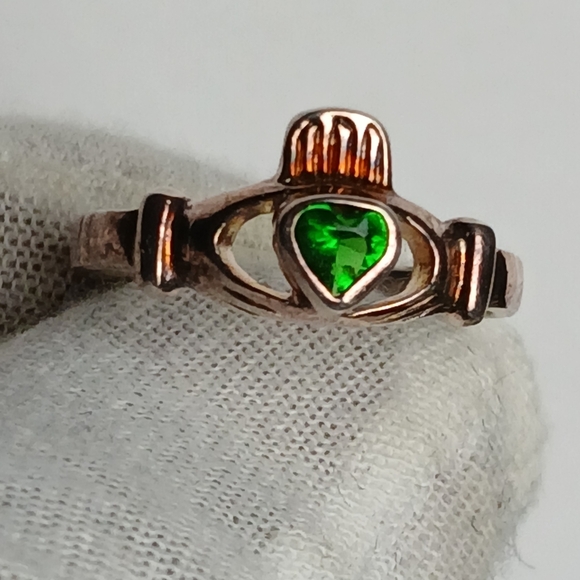 925 Sterling Silver Jewelry - Green Heart Claddagh-Style Women's Ring - Rose Gold Sterling Silver